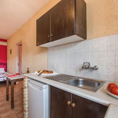 Porto Tsi Ostrias 5 * Marathiás